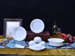 陶瓷餐具质量标准(骨瓷餐具和陶瓷餐具哪个好)