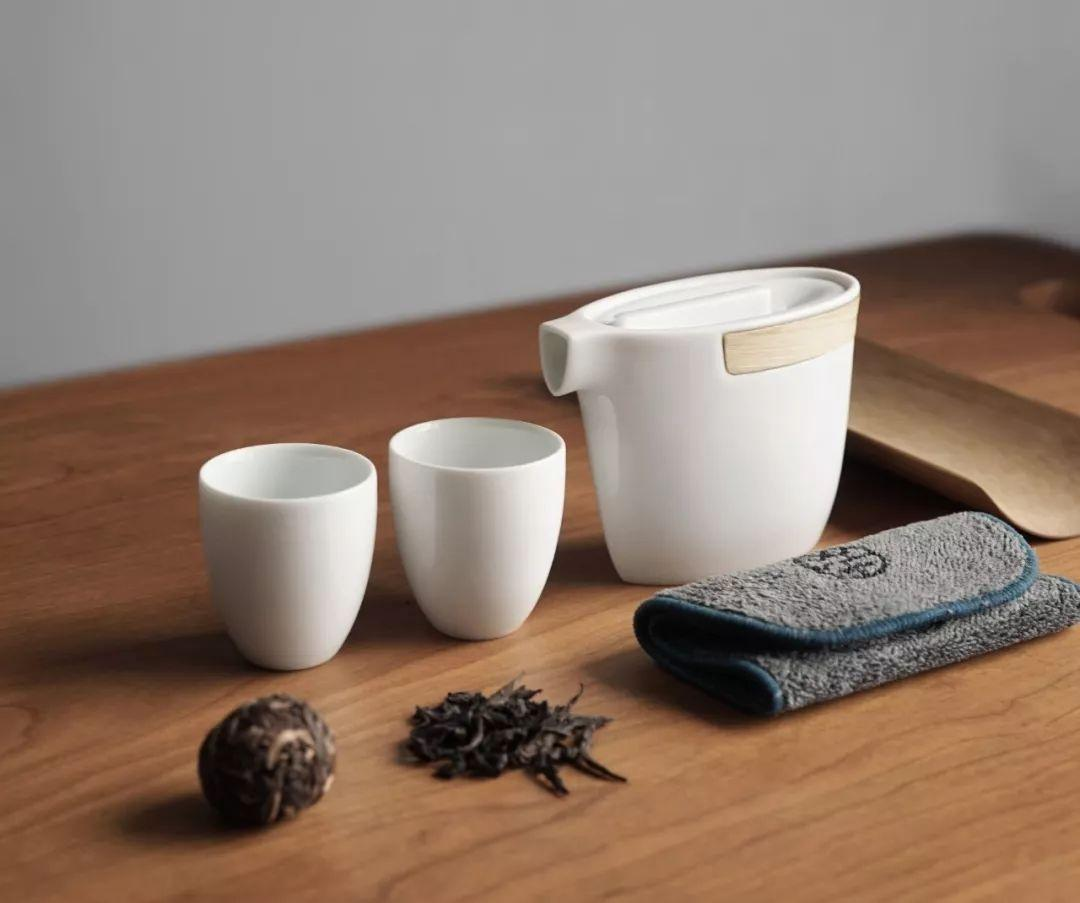 陶瓷茶具设计英文(汝瓷茶具一套多少钱)